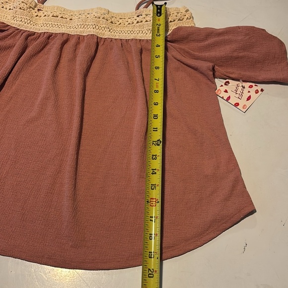 Free kisses Women's Off-Shoulder Top - Picture 5 of 5